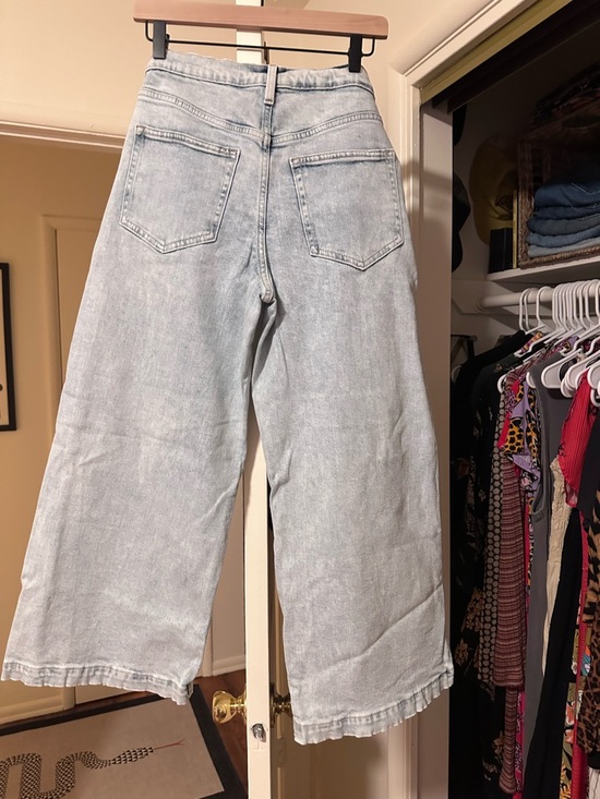 GAP High-Rise Wide Leg Jeans — Light Wash Blue - Picture 2 of 2